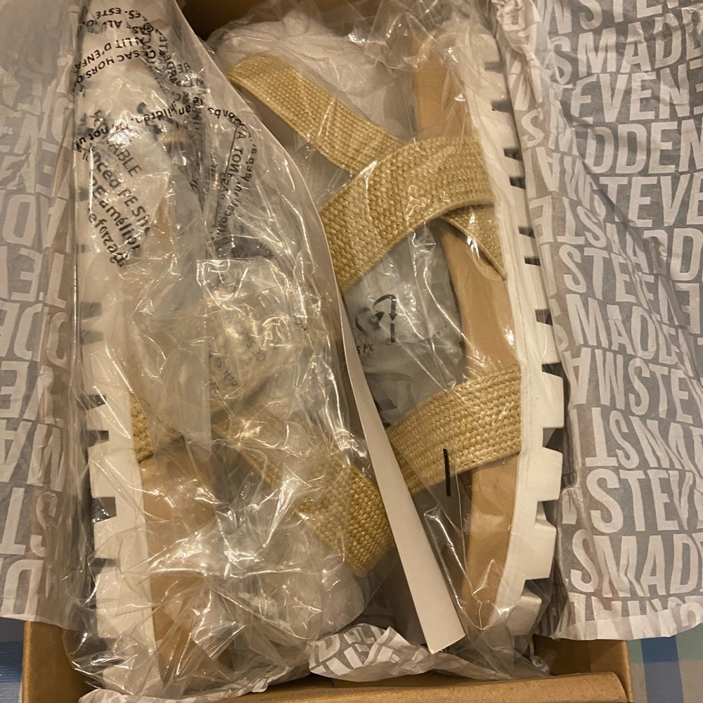 Steve Madden Raffia Sandals - Picture 6 of 9